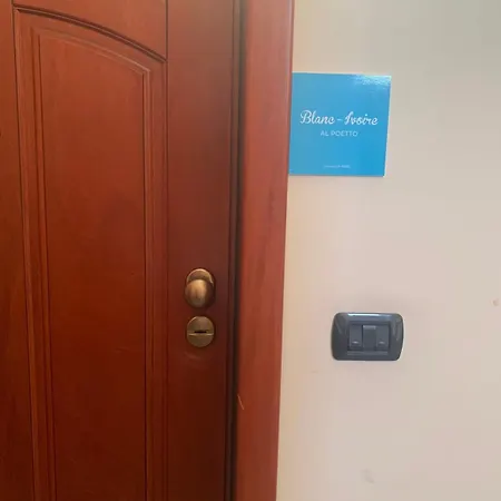 Apartment Blanc-ivoire Al Poetto *