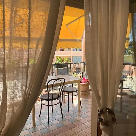 Blanc-ivoire Al Poetto Apartment