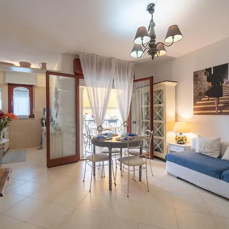 Apartment Blanc-ivoire Al Poetto *