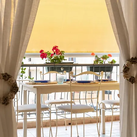 Apartment Blanc-ivoire Al Poetto