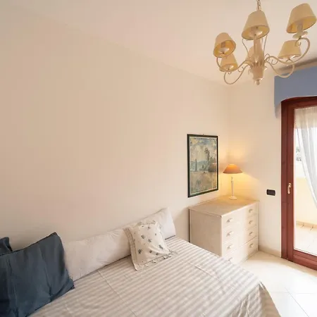 Apartment Blanc-ivoire Al Poetto *